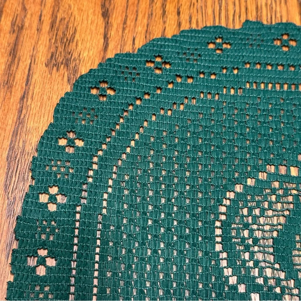 8 Green Holiday Christmas Candle Bell Cutout Placemats Entertain Dinner Party